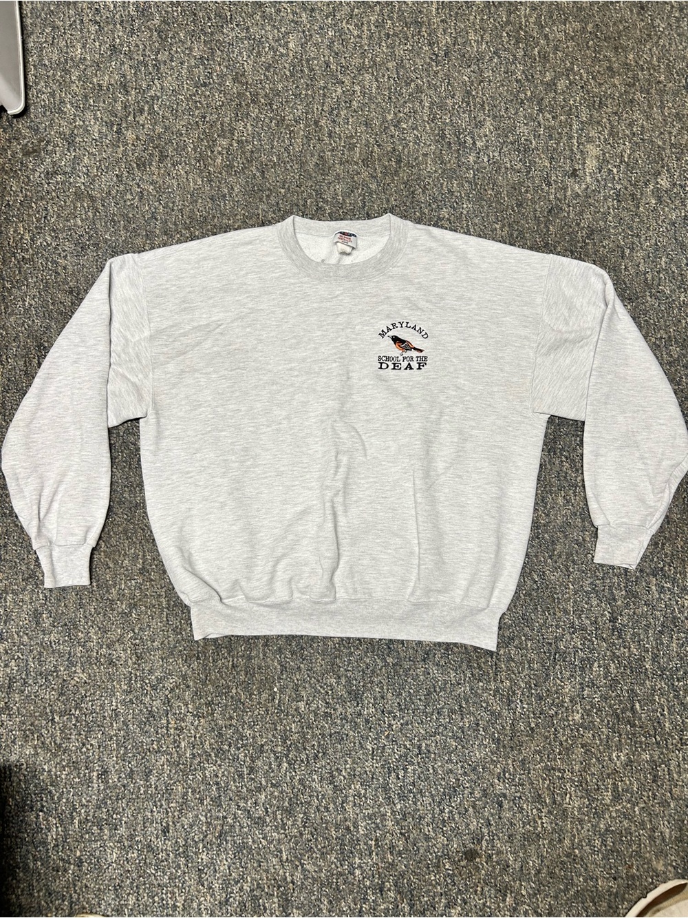 Late 90s-Early 2000s vintage Maryland school for the Deaf crewneck